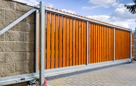 cantilever fence with wood inserts