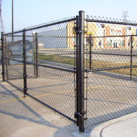 Commercial chain link enclosure